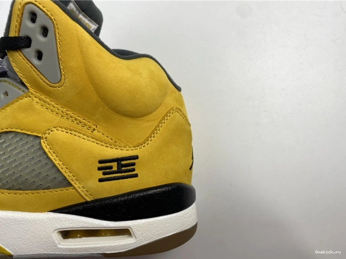 One Kick Jordan 5 Retro Air T23 454783-701 Tokyo 0801